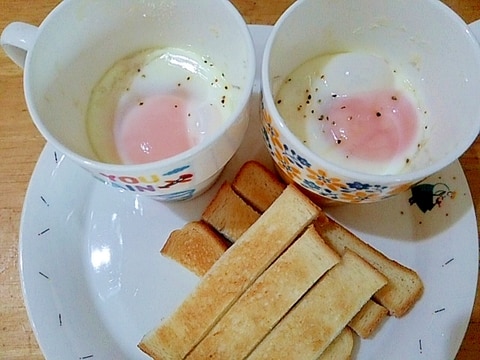 マグカップで簡単エッグスラットの朝ごはんプレート